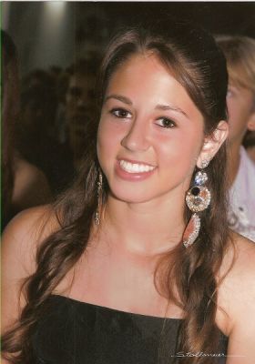 luana420x600MD.jpg