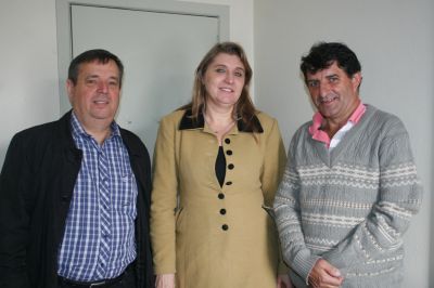 fotopg13abre1colorMD.jpg