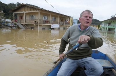 Relato de quem esteve no local e nmeros de Ilhota