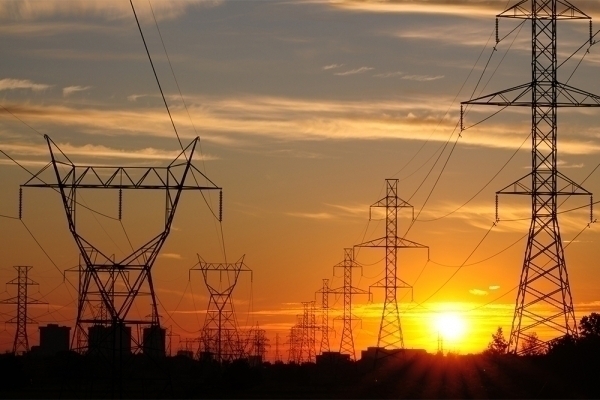 Luz pode subir at 15% em 2016 com novas fontes de presso
