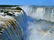 Excesso de chuvas no Paran faz vazo das Cataratas do Iguau dobrar
