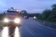 nibus tomba, mulher morre e 12 ficam feridos no Oeste de SC