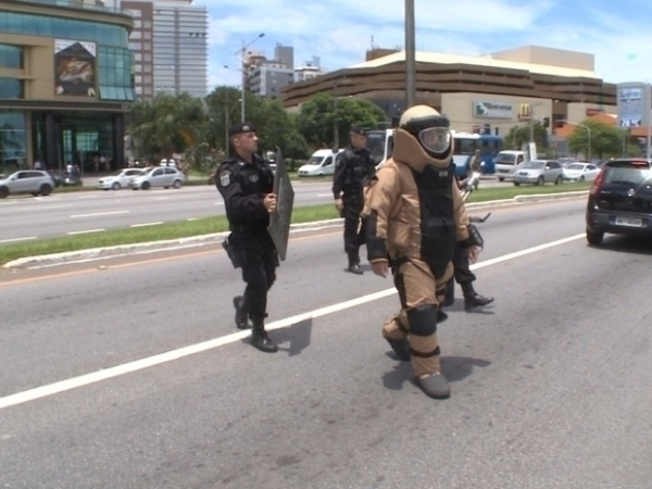 Bope isola rea de hotel em Florianpolis por causa de pacote