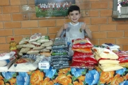 Em vez de presentes, menino pede alimentos para doao em aniversrio