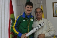 Atleta Willian Schramm Deschamps é homenageado por Zuchi