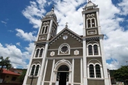 Troca de ladrilhos histricos de igreja por porcelanato gera polmica em Nova Trento
