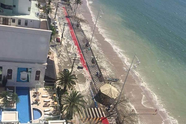 Mar alta provoca alagamentos no litoral de Santa Catarina