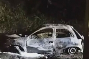 Duas pessoas morrem carbonizadas em carro que pegou fogo em Blumenau