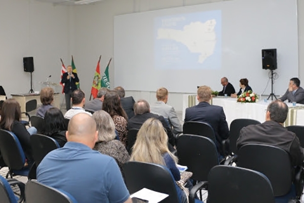 Santa Catarina recebe empresas alems interessadas em parcerias na rea de saneamento
