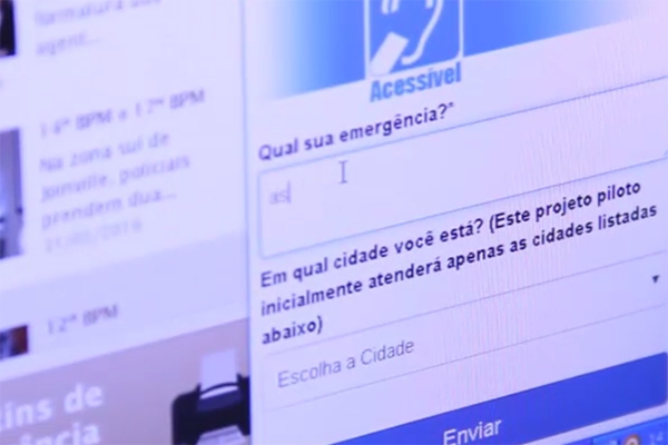 PM lana servio de 190 para pessoas surdas e mudas em SC