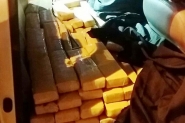 Motorista  preso em Joinville com 885 kg de maconha em caminhonete