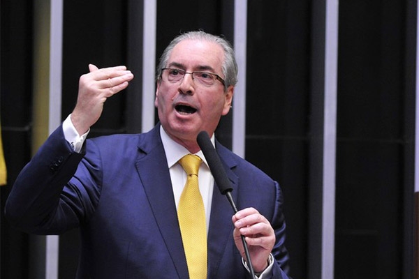 Moro intima Cunha e d 10 dias para apresentao de defesa prvia
