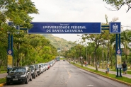 Servidores da UFSC entram em greve por tempo indeterminado