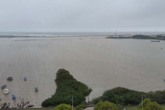 Aps ondas de at 3,5 metros, Porto de Itaja  reaberto nesta quinta-feira