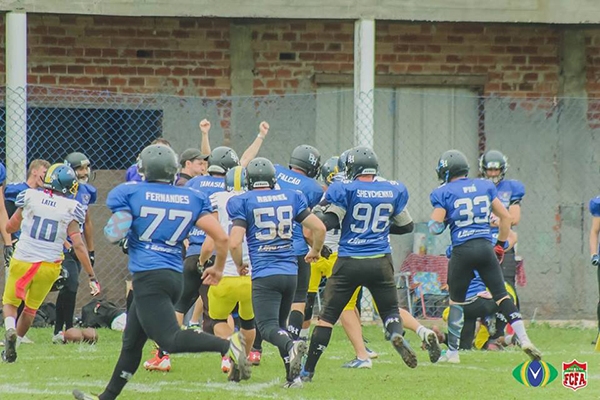 Black Hawks disputa semifinal no sábado