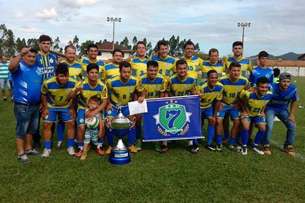 Time Sete de Setembro vence Taça DL Cor Convênios
