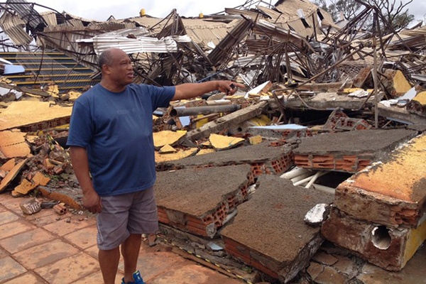Governo libera verba para reconstruir ginsio destrudo por tornado em SC