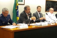 Militares ficaro fora de projeto da reforma da Previdncia, diz ministro