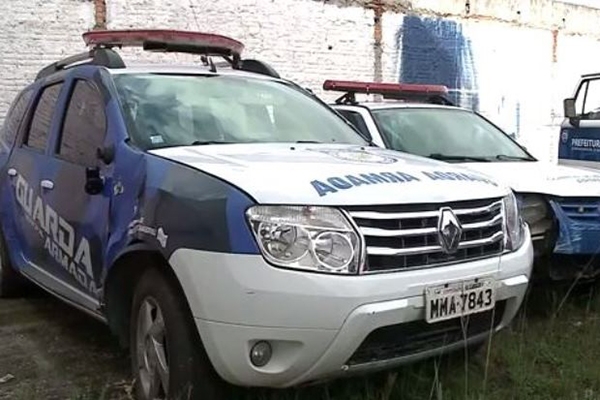 Depsito de municpio de SC tem carros parados e exames vencidos