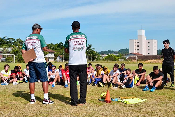 Blumenau Esporte Clube promove peneirão em Gaspar