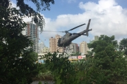 Ap�s roubar celular, jovem se joga em rio para tentar fugir em Joinville