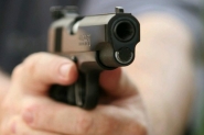 Jovem morre baleado enquanto andava de bicicleta em Itaja�