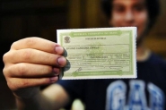 Mais de 42 mil eleitores podem ter t�tulos cancelados em SC