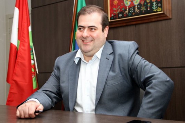 Palestra em Gaspar fala sobre a situa��o econ�mica de SC