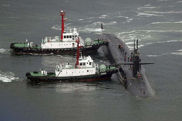 Submarino americano com mísseis guiados chega à Coreia do Sul
