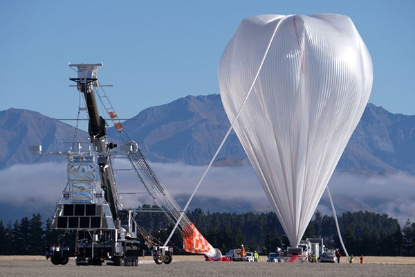 Nasa lança super balão para coletar dados do espaço próximo