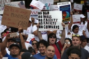 Milhares protestam contra políticas migratórias de Trump no Dia do Trabalho