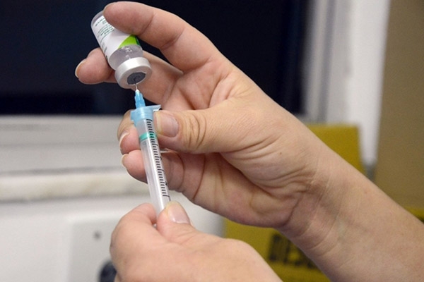 SC tem 'Dia D' de vacina��o contra gripe neste s�bado (13)