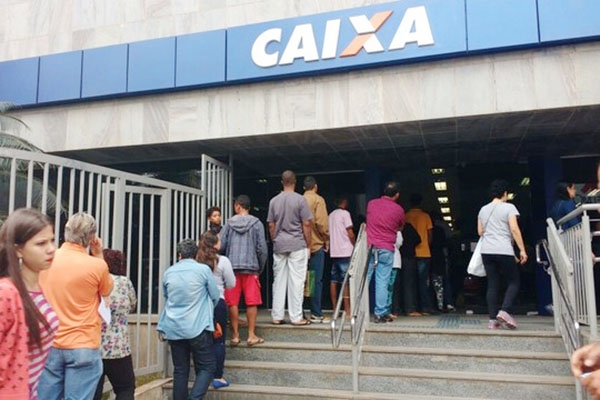 Bancos no oferecem consignado com garantia do FGTS; linha foi liberada em abril