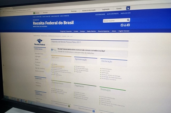 Receita Federal paga 5 lote de restituio do Imposto de Renda 2017