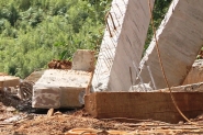 Viga de concreto cai e mata operário em obra, em Chapecó
