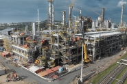 Preo da gasolina cai 2% nas refinarias a partir de amanh