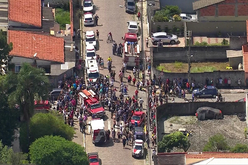 Atiradores invadem escola e matam pelo menos sete pessoas em So Paulo