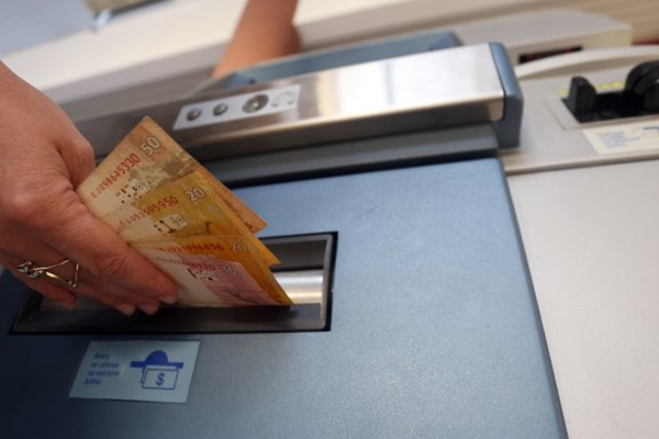 Governo do Estado define datas para adiantamento do 13° salário dos servidores