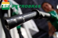Petrobras vende R$ 8,6 bilhes em aes e privatiza subsidiria