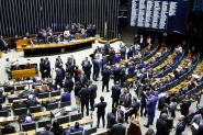 Cmara aprova texto-base e deve concluir hoje votao da reforma da Previdncia