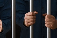 Homem  preso por trfico de drogas e posse irregular de munies em Ilhota