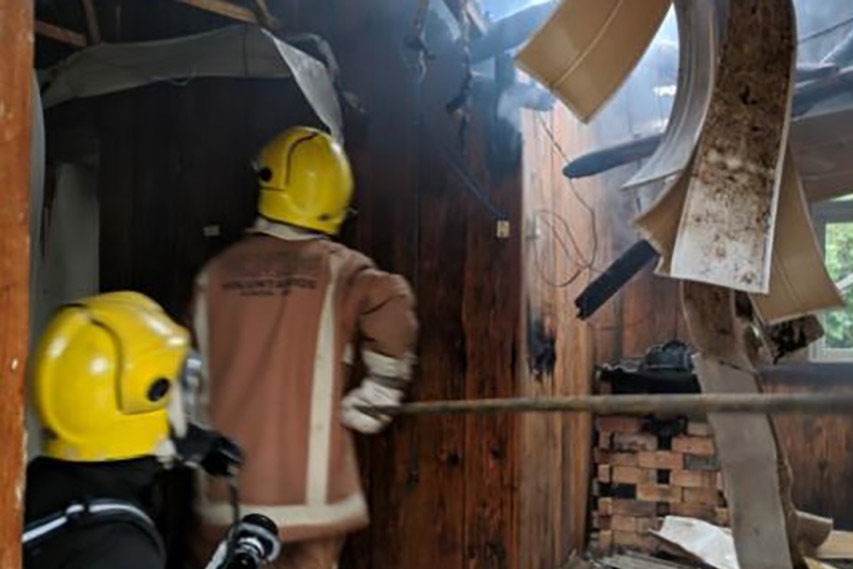 Incndio atinge residncia em Ilhota