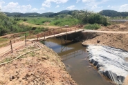 Empresrios e moradores reclamam de obra parada no Gaspar Mirim