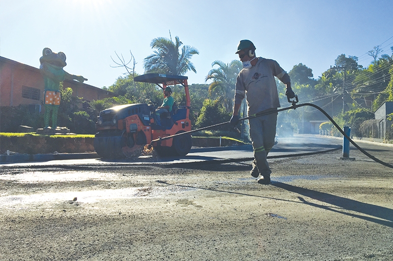 Rua Bonifcio Haendchen recebe terceiro trecho de pavimentao no Belchior