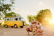 Casal do projeto 'Por a de Kombi' est em Gaspar