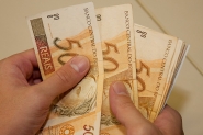 Saque do auxlio de R$600 comea a ser liberado hoje na poupana digital