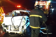 Acidente entre carro e caminho mata jovem em Blumenau