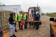 Homem fica ferido aps cair de altura de seis metros no bairro Coloninha, em Gaspar 