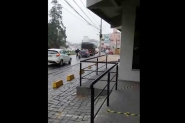 leo na pista causa acidentes em Gaspar