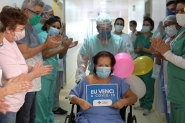 Vdeo mostra gasparense ganhando alta da UTI que trata Covid-19 em Gaspar